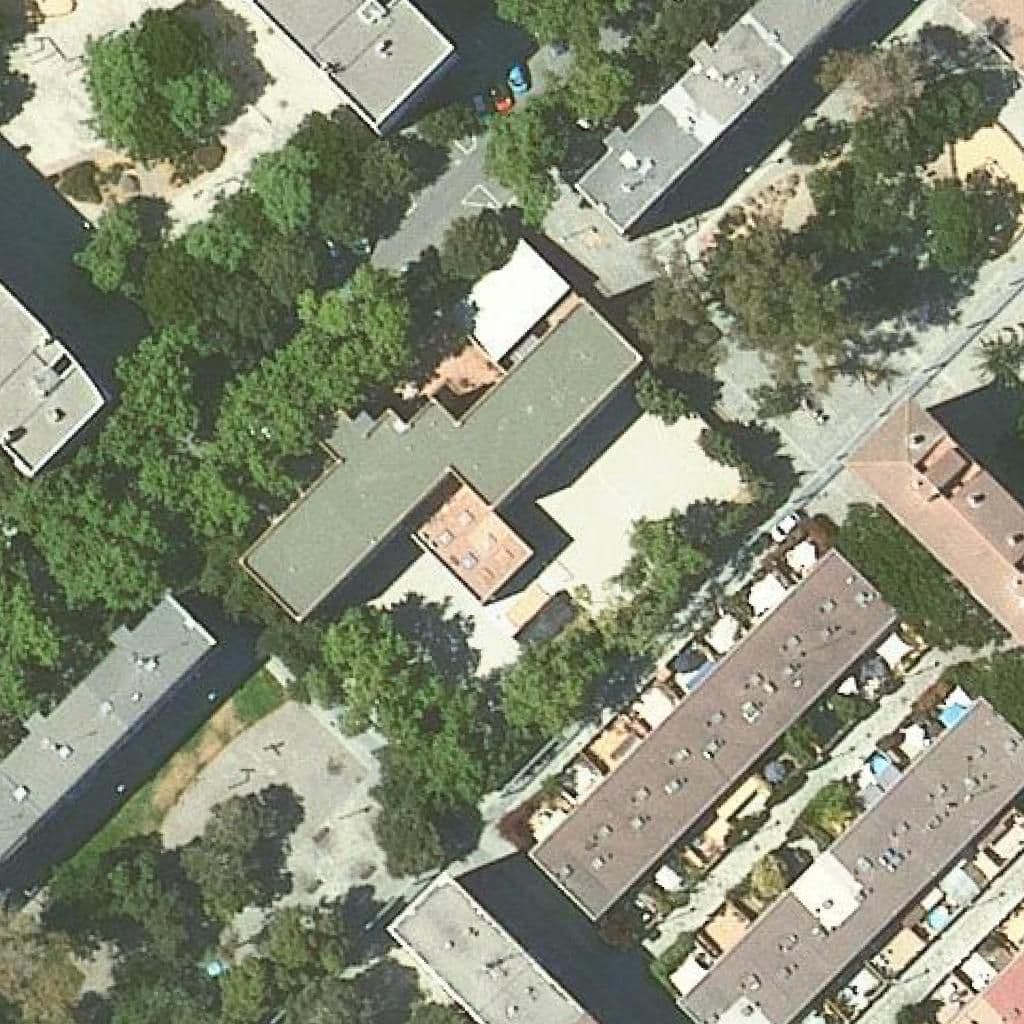 Aerial view of the grounds of Escola Eduard Marquina