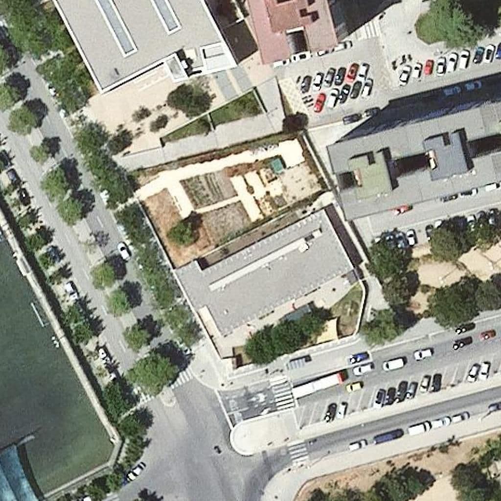 Вид сверху на территорию школы «Llar D'infants Municipal La Marta»