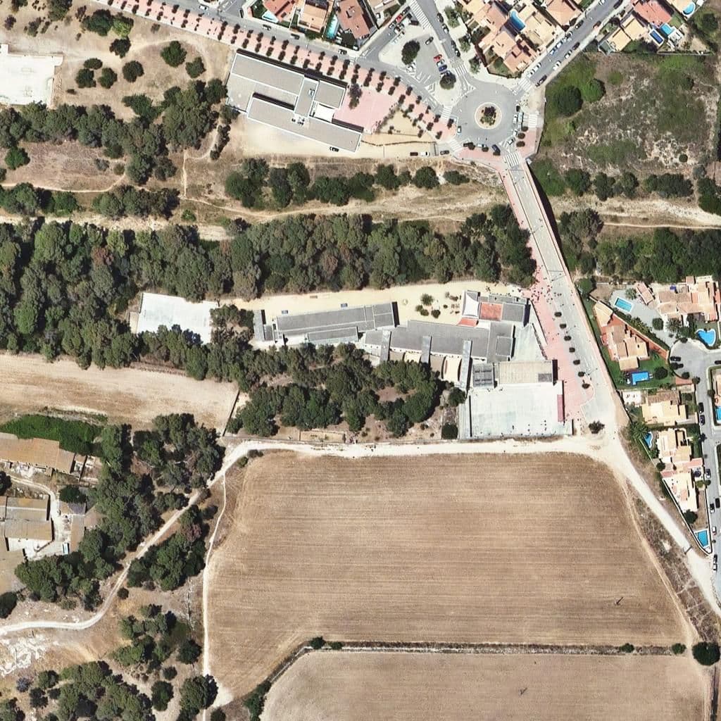 Aerial view of the grounds of Escola Riera De Ribes