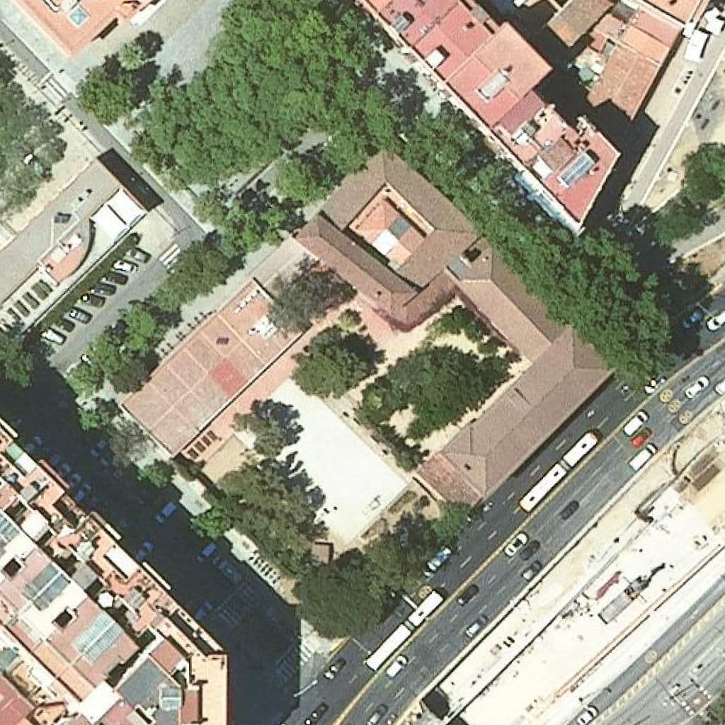 Aerial view of the grounds of Escola Casas
