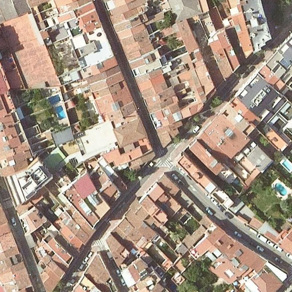 Aerial view of the grounds of Escola La Trama