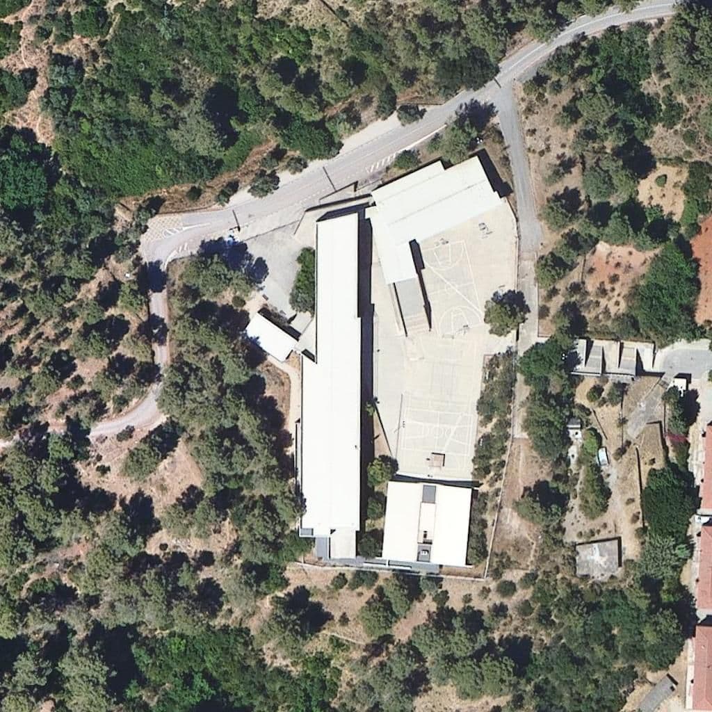 Вид згори на територію школи «Institut De Pallejà»