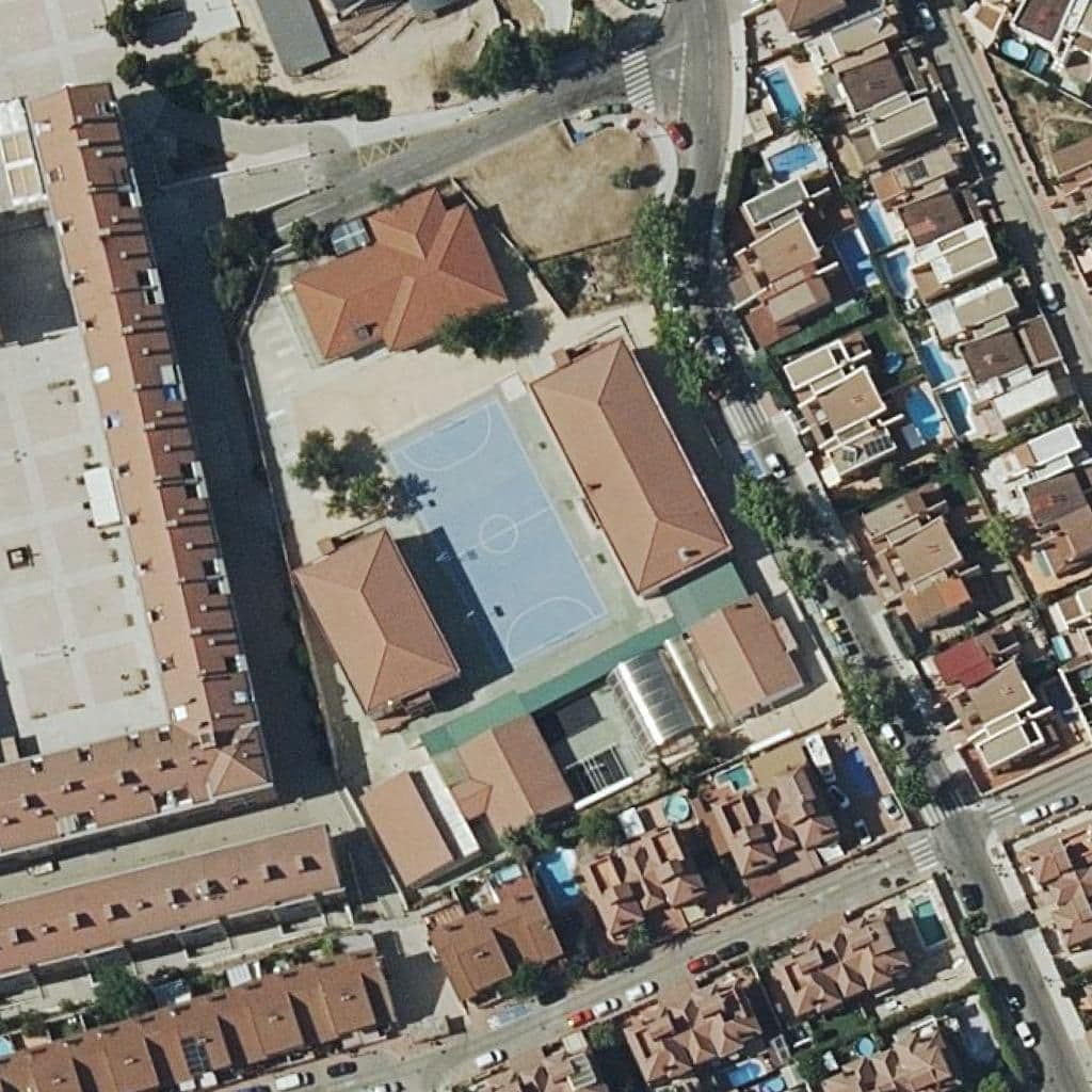 Вид згори на територію школи «El Torreon»
