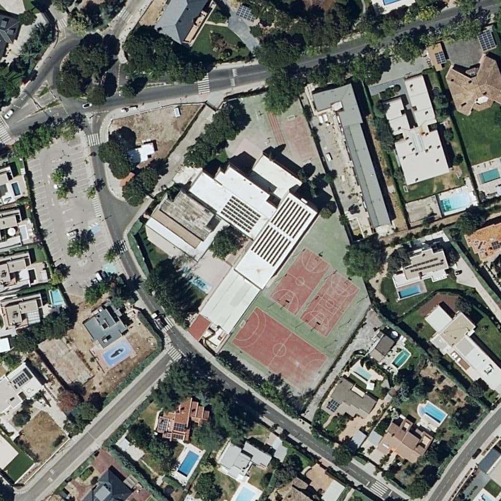 Вид сверху на территорию школы «Trinity College Boadilla»