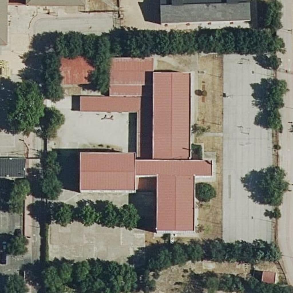 Вид згори на територію школи «Santa Margarita Maria Alacoque»