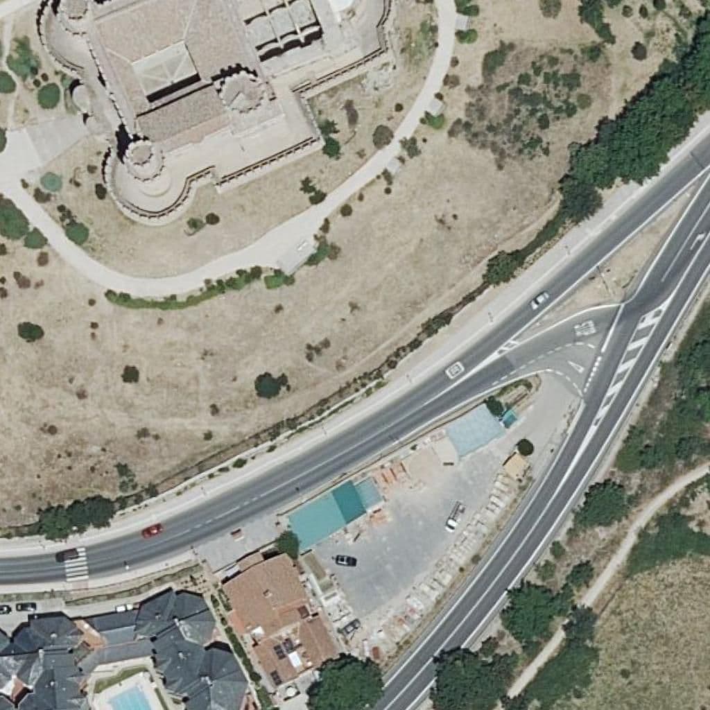 Вид сверху на территорию школы «C.p.manzanares»