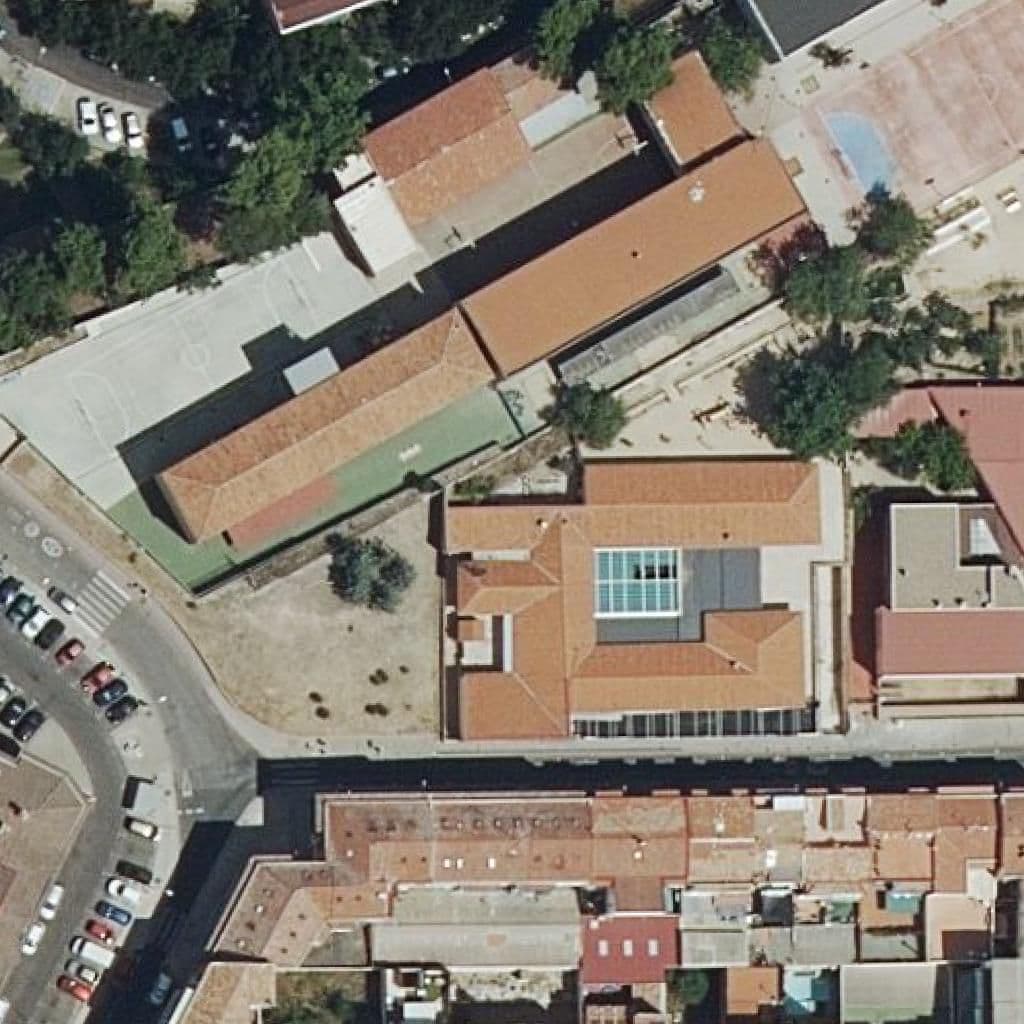 Вид сверху на территорию школы «C.de Prees.n.s.del Carmen»