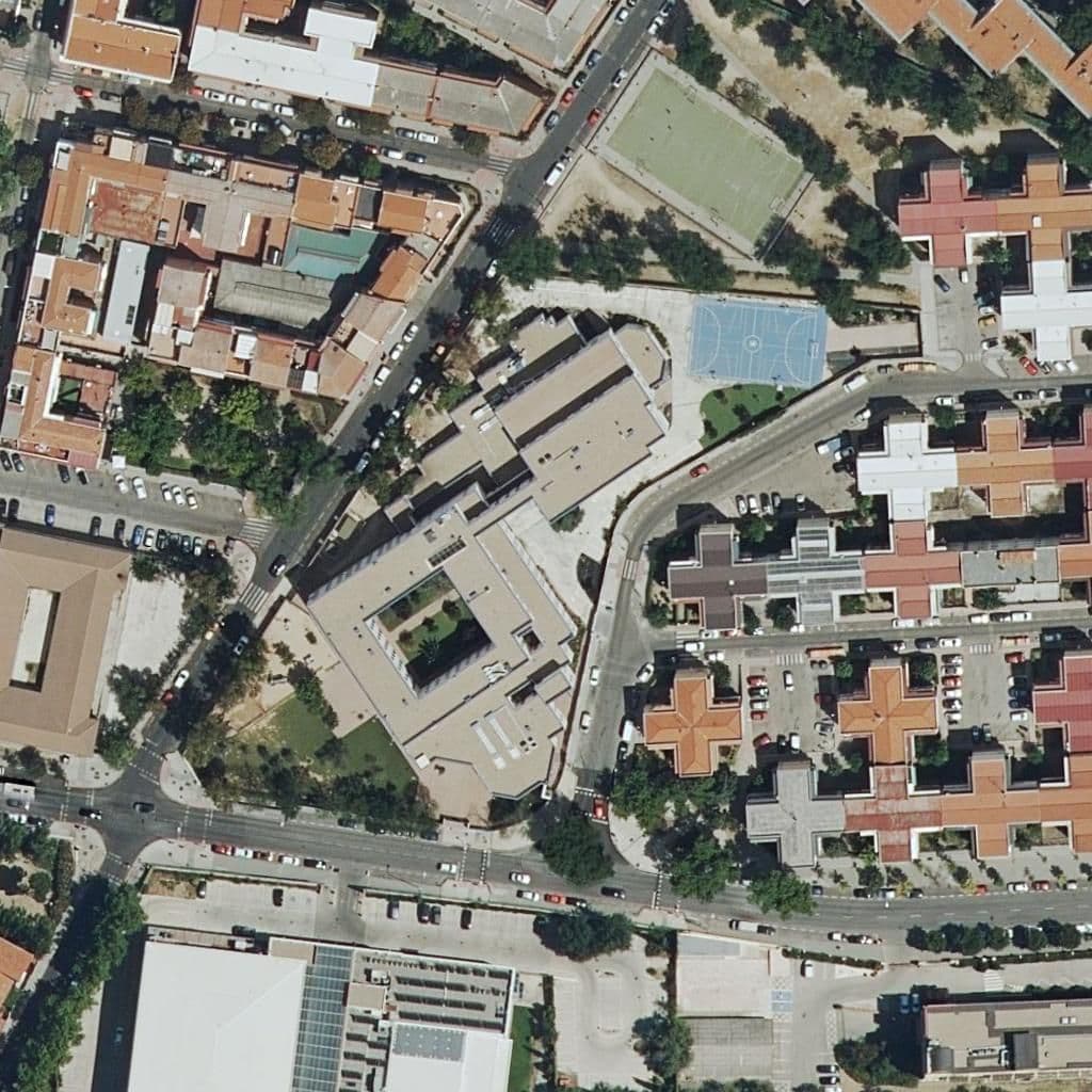 Aerial view of the grounds of Colegio Diocesano Maria Inmaculada - Joaquin Turina