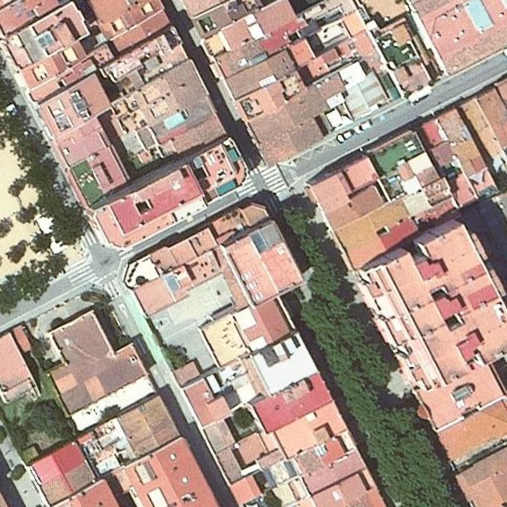 Вид згори на територію школи «Fedac-Pineda»
