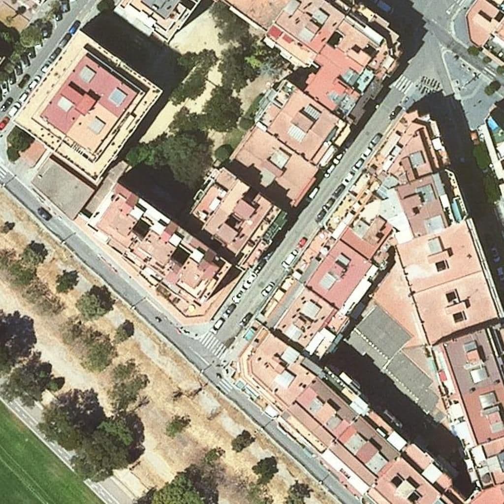 Вид згори на територію школи «Lli Privada La Vila»