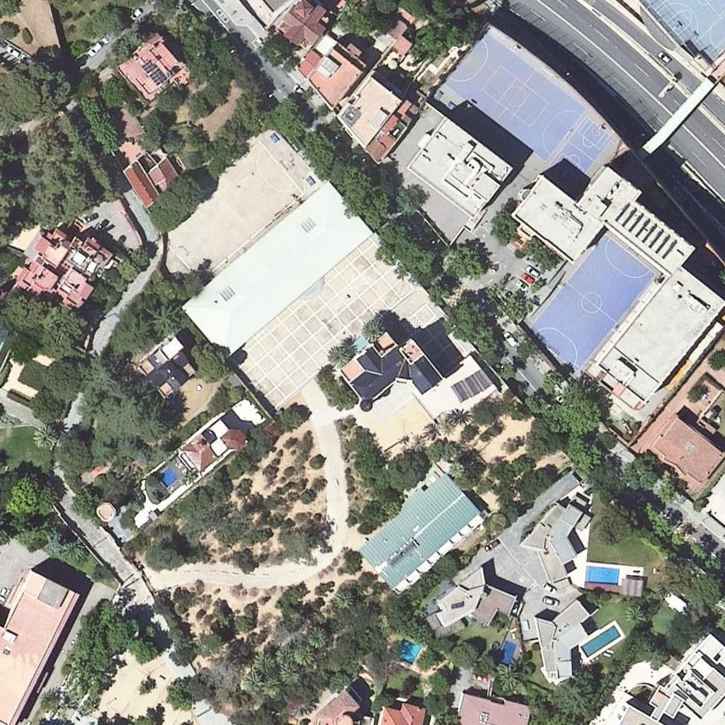 Aerial view of the grounds of Escola Dolors Monserdà-Santapau
