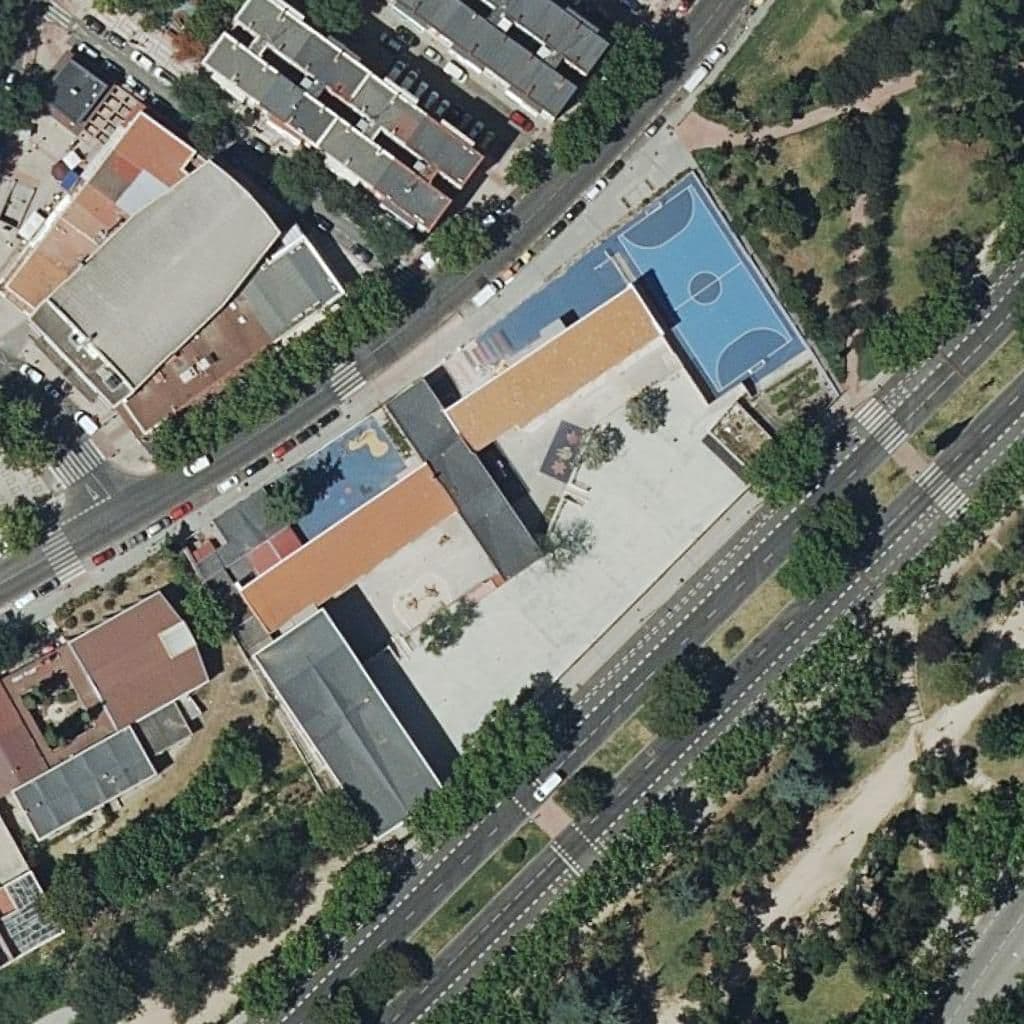 Вид сверху на территорию школы «Republica De Chile»