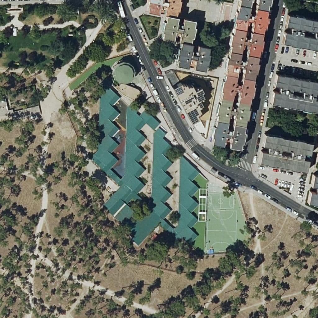 Вид згори на територію школи «San Juan Bosco»