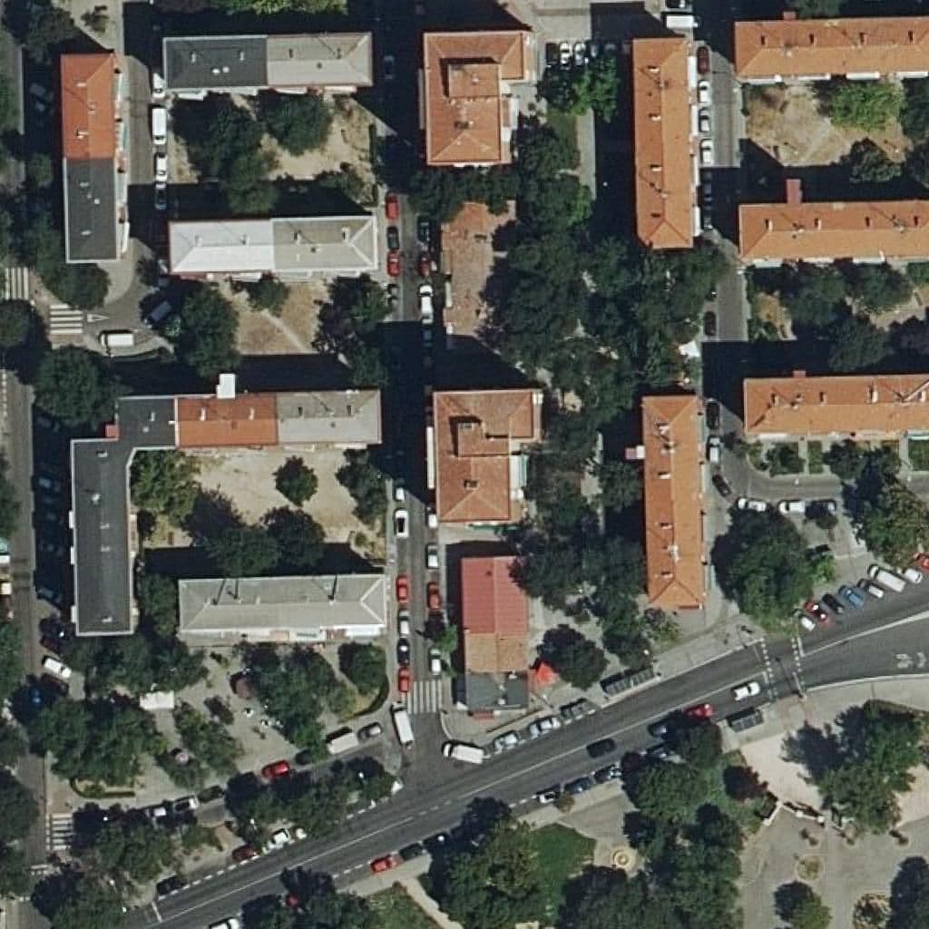 Вид згори на територію школи «Liceo Cervantes»