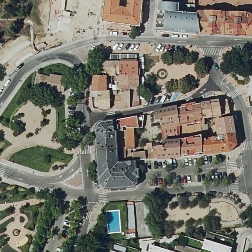 Вид сверху на территорию школы «San Luis»