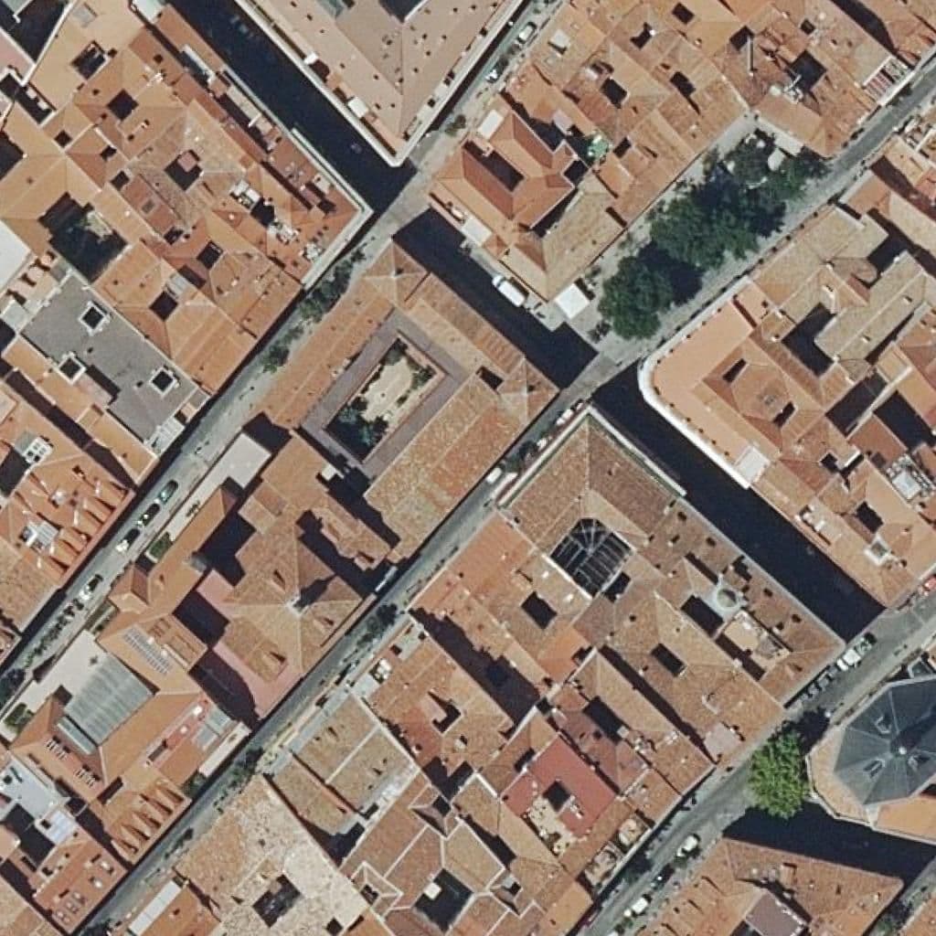 Вид сверху на территорию школы «San Placido»