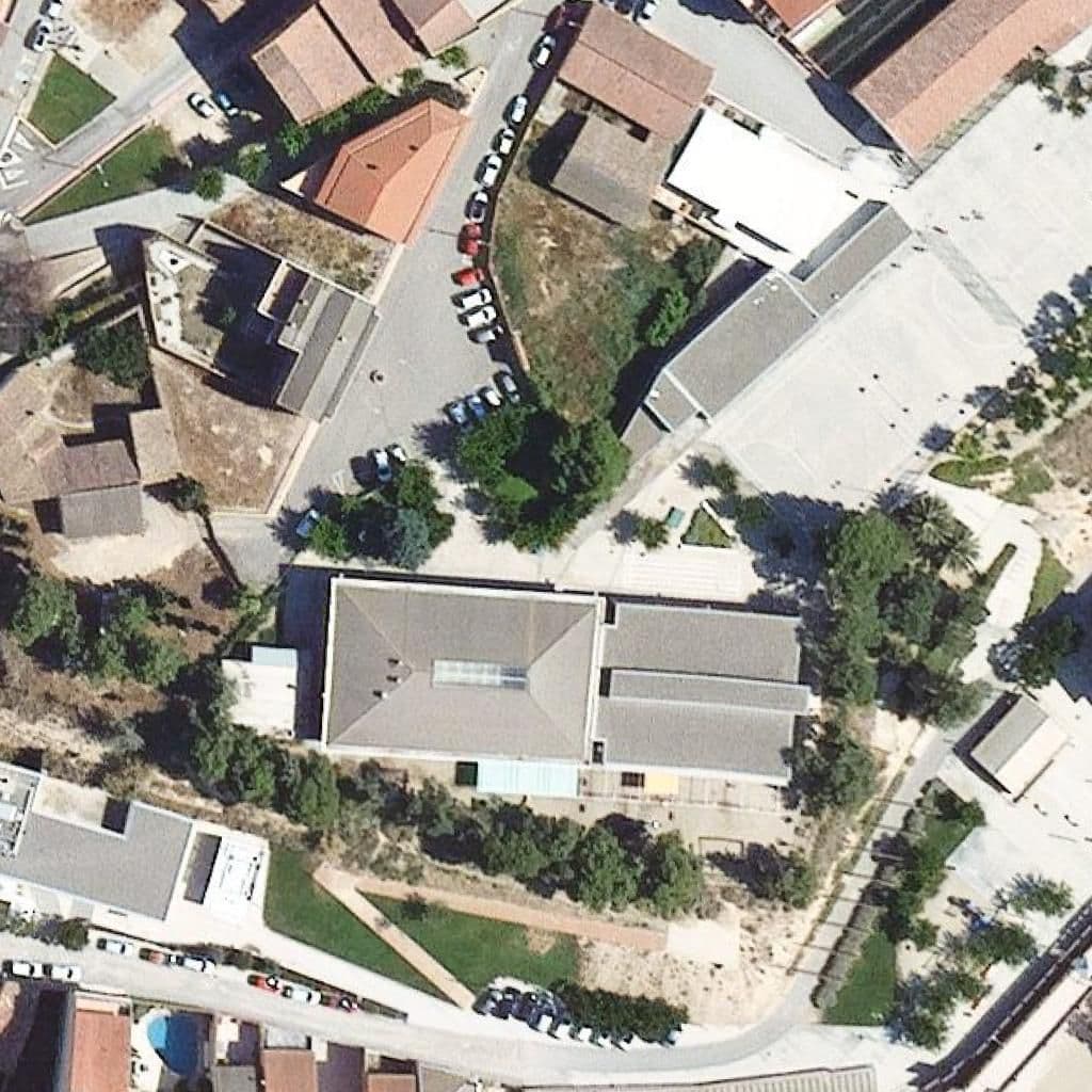 Aerial view of the grounds of Escola Comtes De Torregrossa