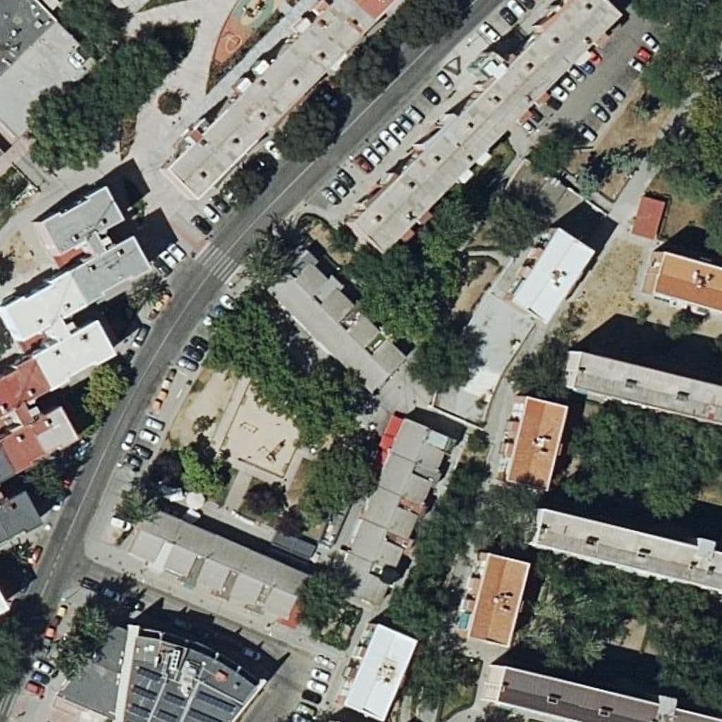 Вид згори на територію школи «San Pedro Apostol»
