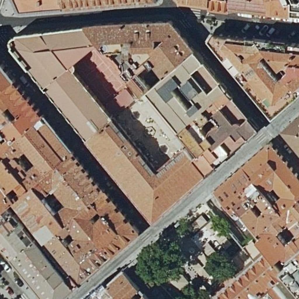Вид сверху на территорию школы «Santa Teresa De Jesus»
