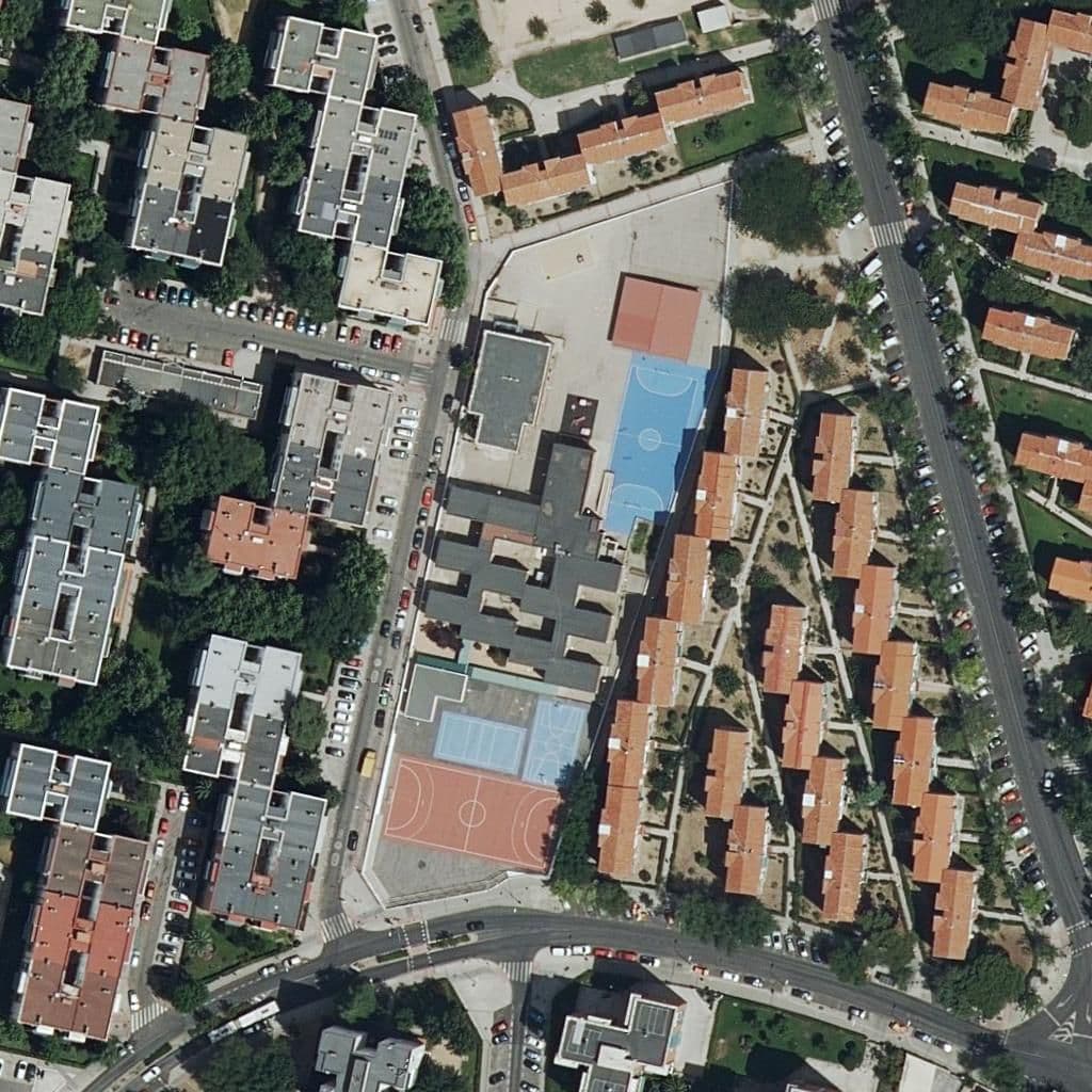 Вид згори на територію школи «Alcalde De Mostoles»
