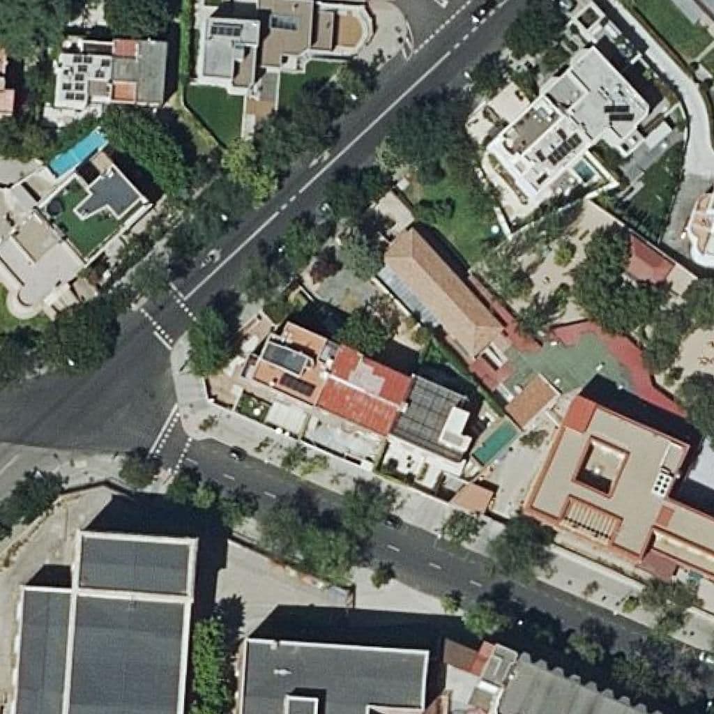 Вид згори на територію школи «My School»
