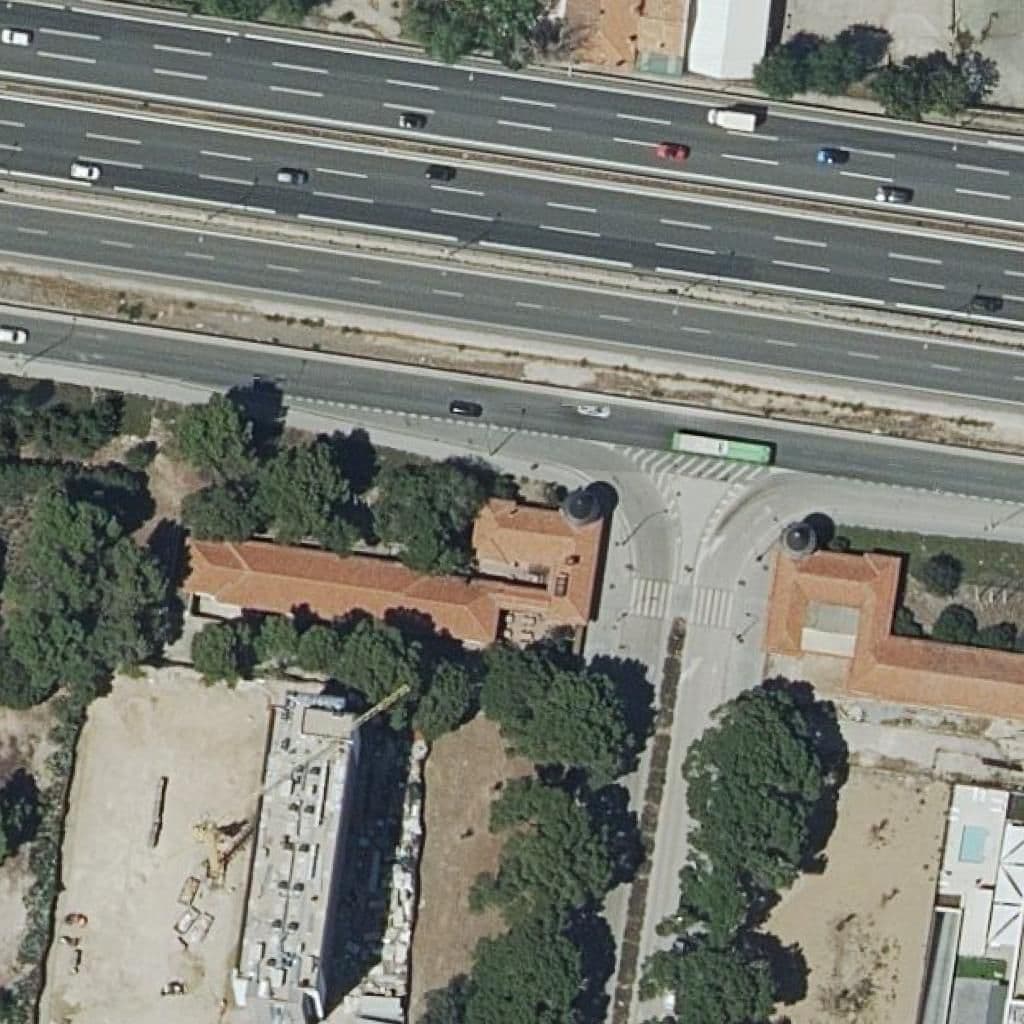 Вид згори на територію школи «Centro De Fp Enasa Pegaso»