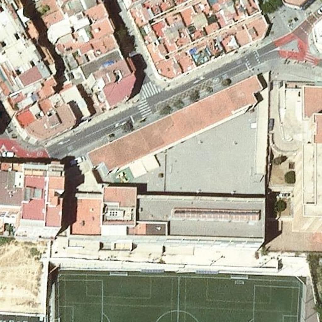 Вид згори на територію школи «Escola Santiago Ramon Y Cajal»