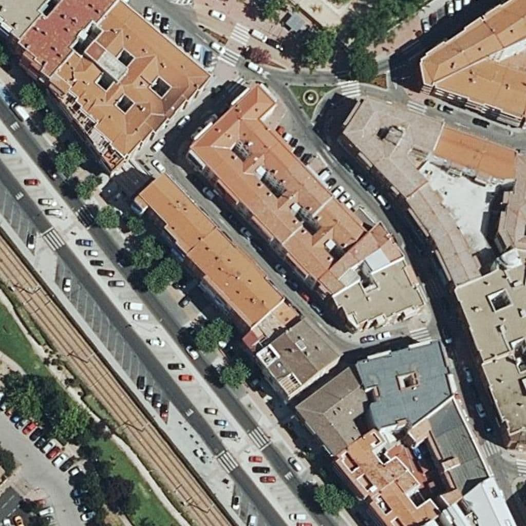 Вид сверху на территорию школы «Liceo Serrano»
