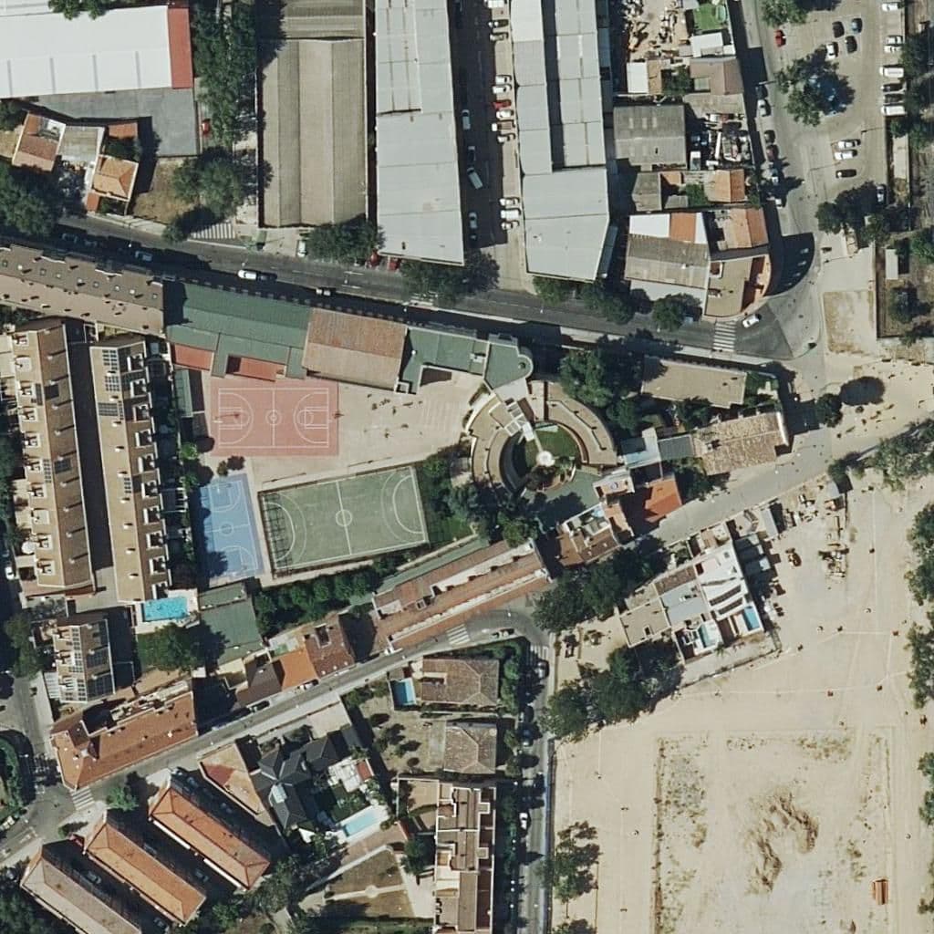 Вид сверху на территорию школы «Nuestra Señora De La Providencia»