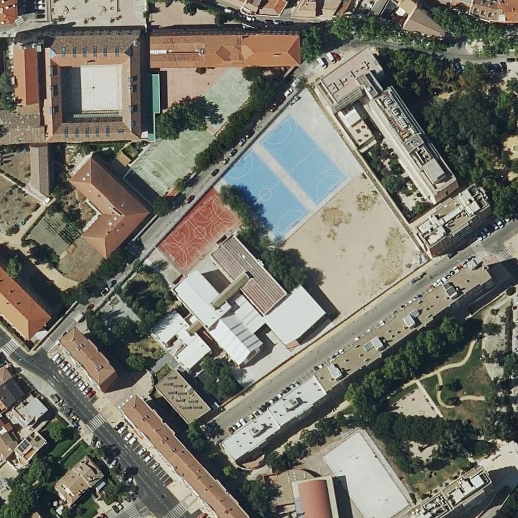 Вид сверху на территорию школы «Santo Domingo De Silos»