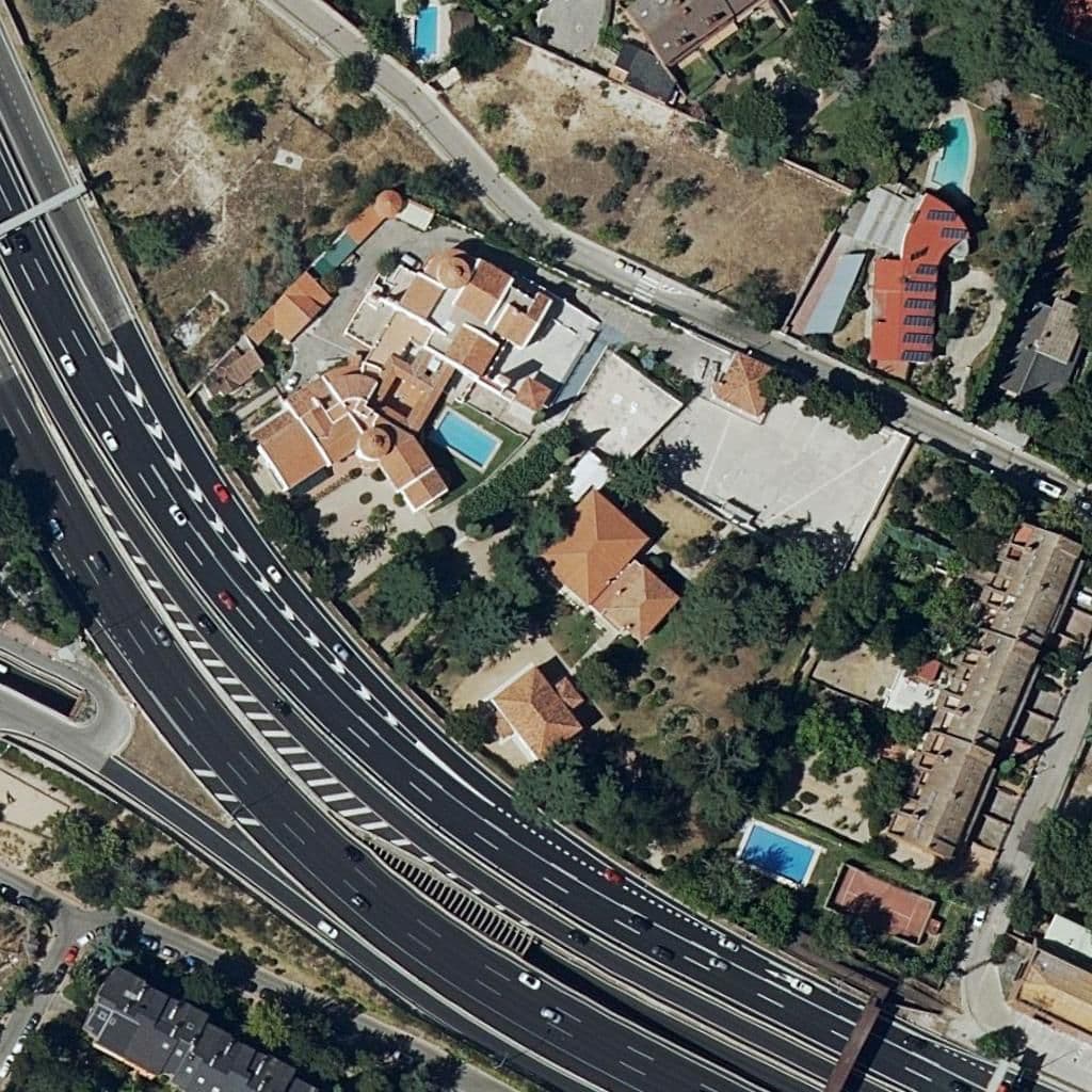 Вид згори на територію школи «Santa Maria De Las Rozas»