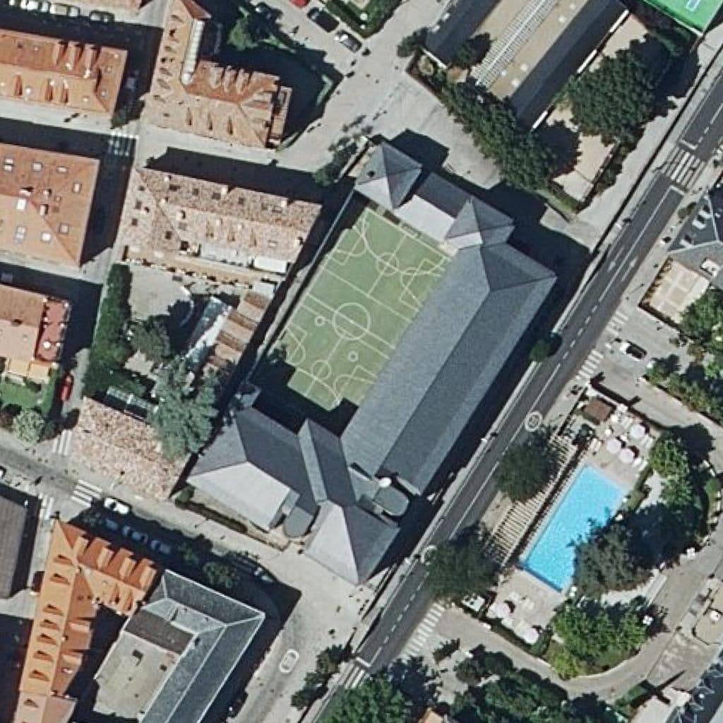 Вид сверху на территорию школы «San Lorenzo»