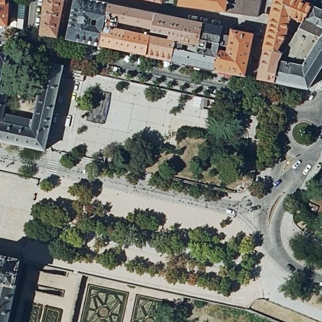 Вид сверху на территорию школы «Real Colegio Alfonso Xii»