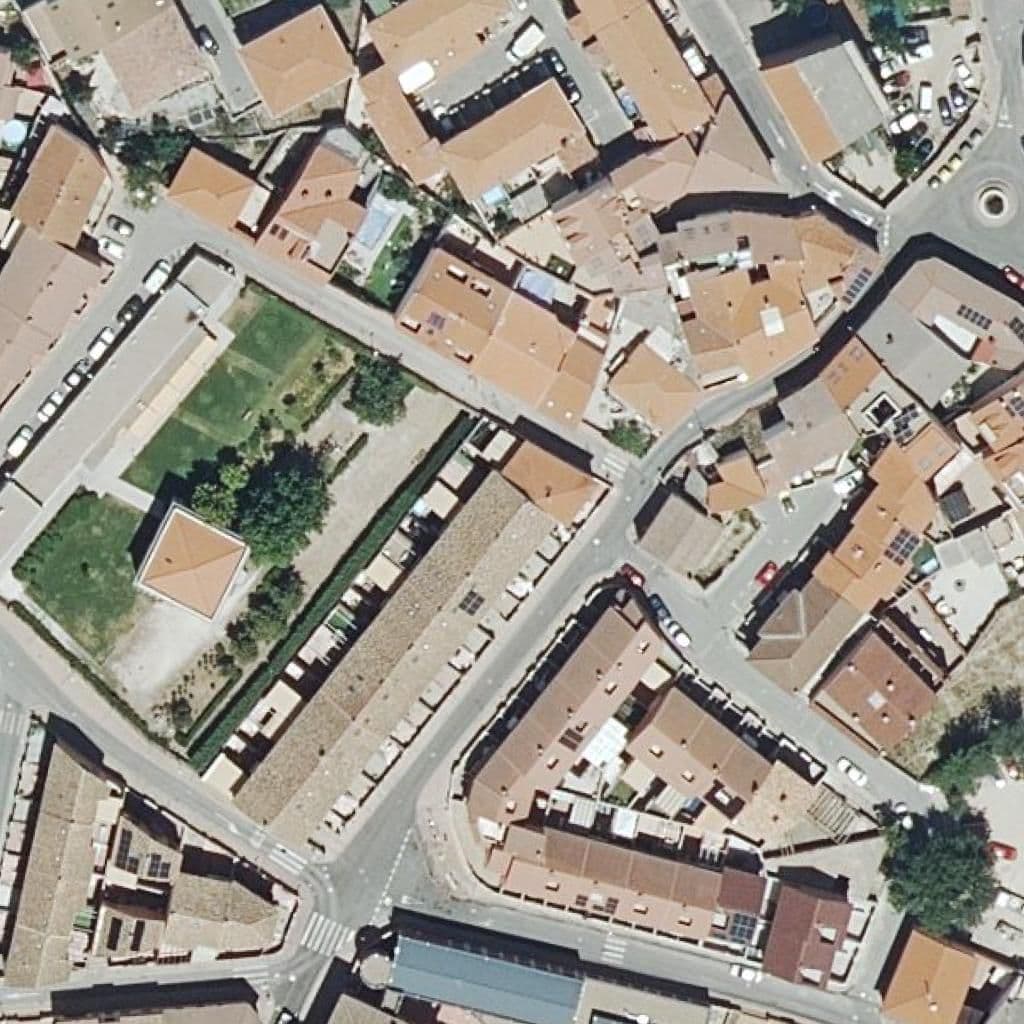 Вид сверху на территорию школы «Tirso De Molina»