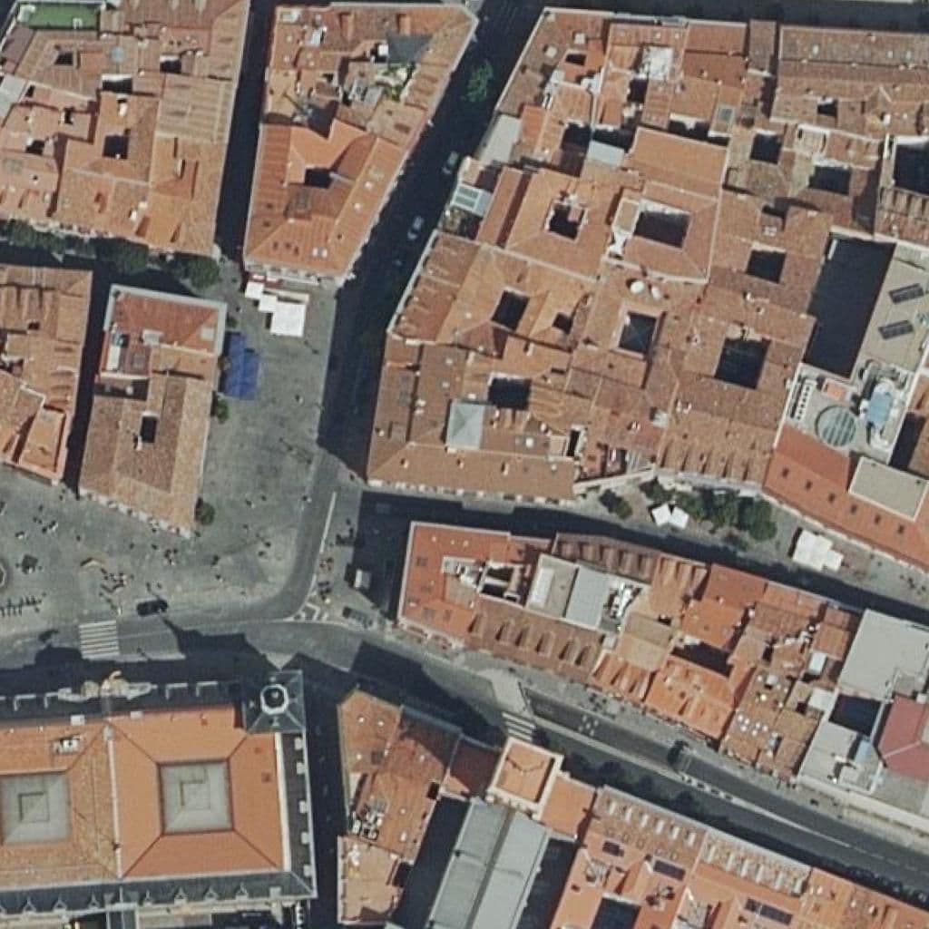 Вид сверху на территорию школы «C.p.puerta Del Sol»