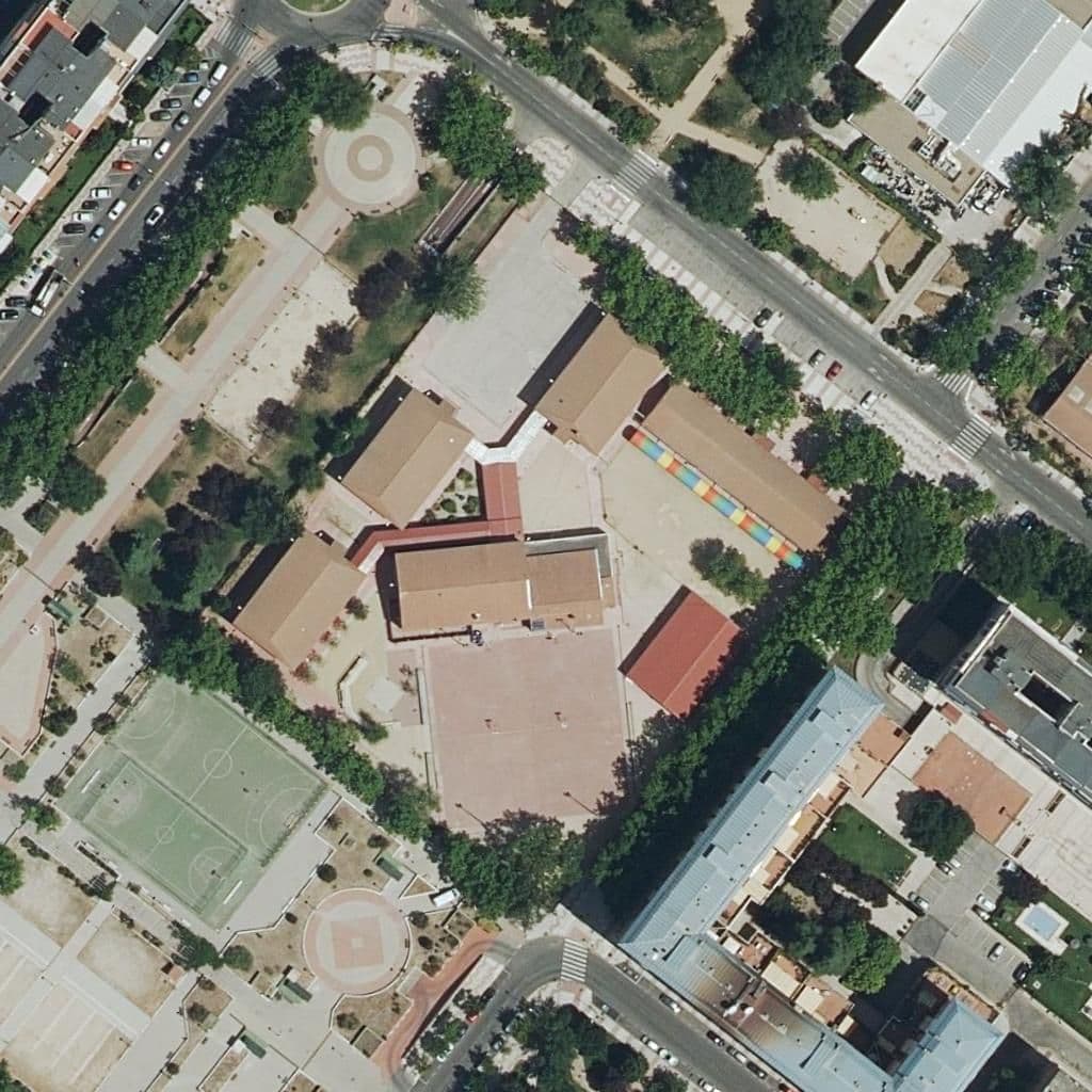 Вид сверху на территорию школы «Parque De Lisboa»