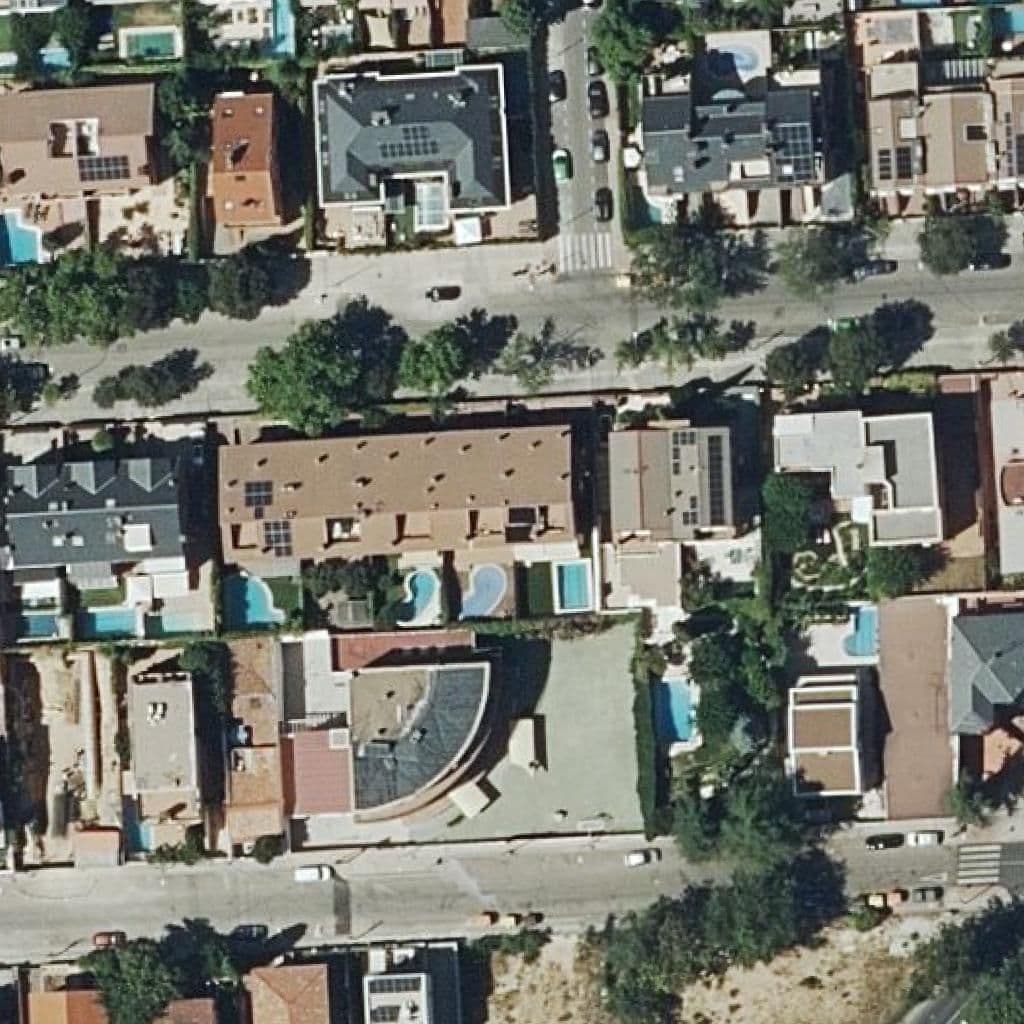 Вид згори на територію школи «San Juan De La Cruz»