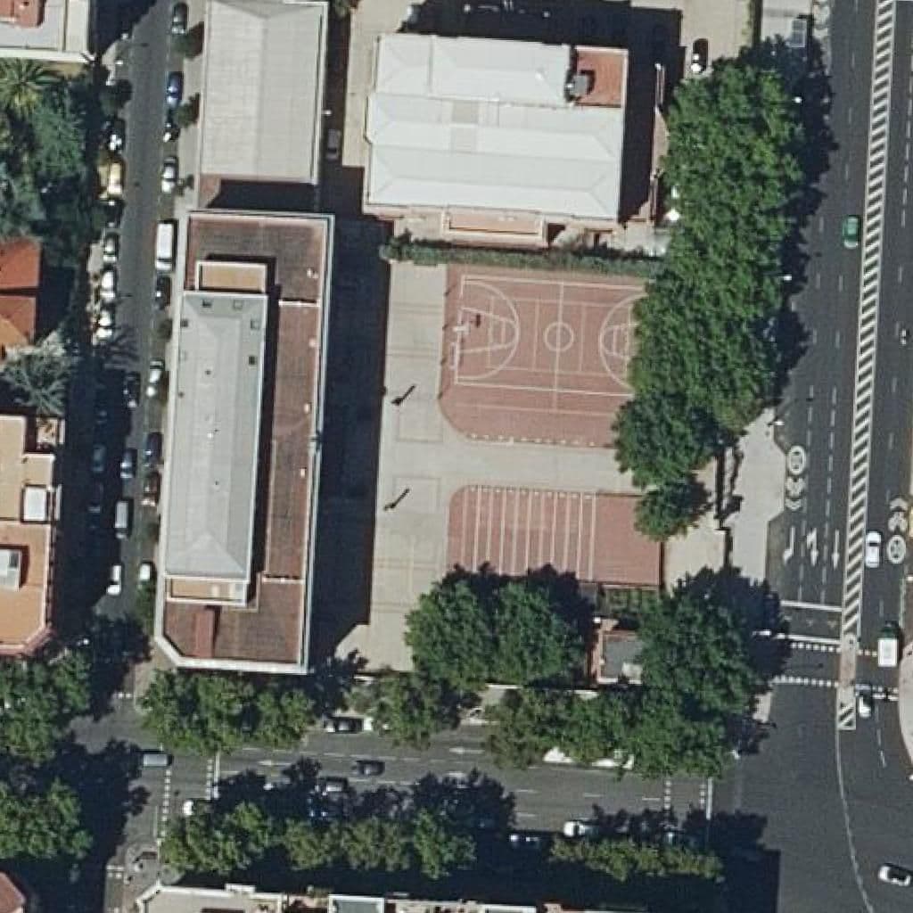Aerial view of the grounds of Scuola Statale Italiana De Madrid (Italiano)