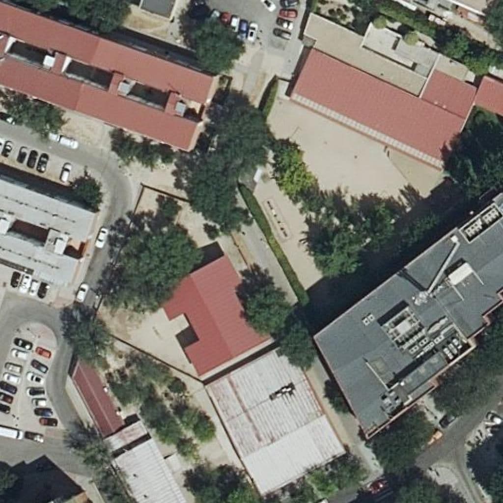Вид згори на територію школи «Milagrosa, La»