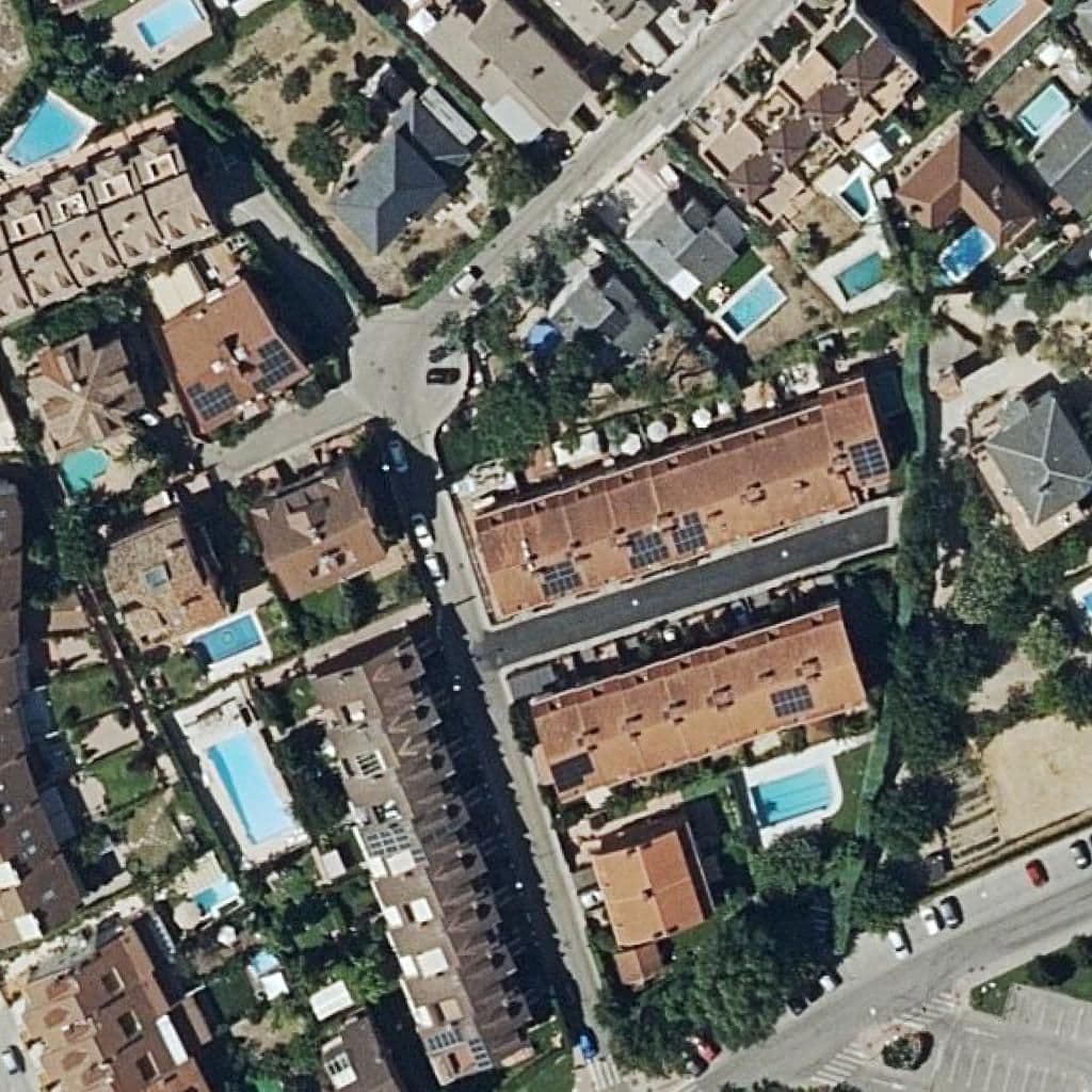 Вид згори на територію школи «Cisnes Ii, Los»