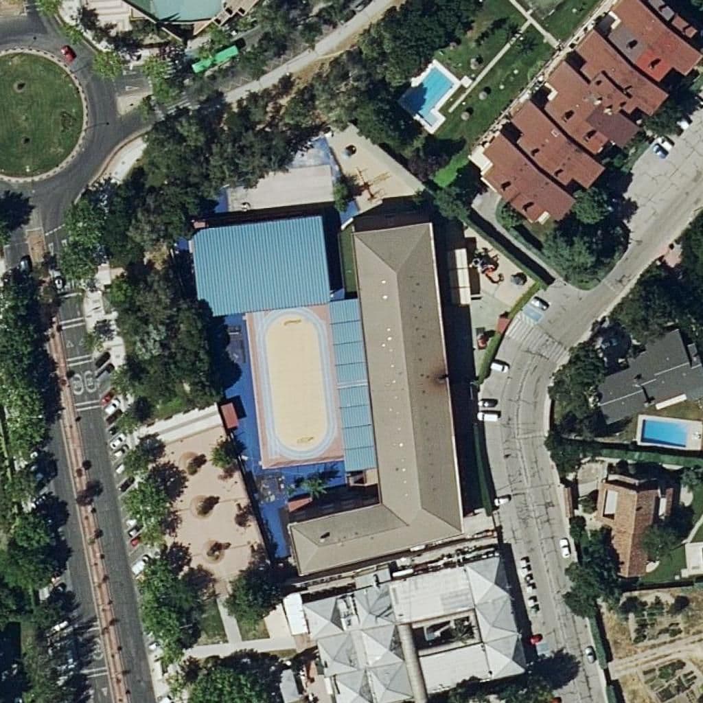 Вид сверху на территорию школы «Colegio Privado Engage»