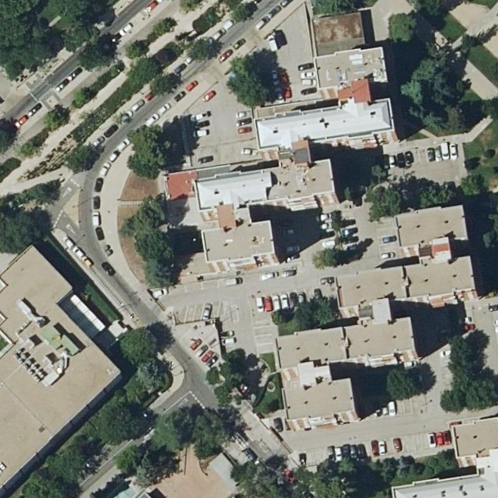 Вид сверху на территорию школы «Residencial Embajada»