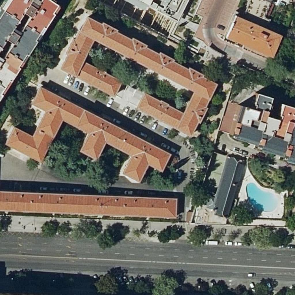 Вид сверху на территорию школы «Vallecas 1»