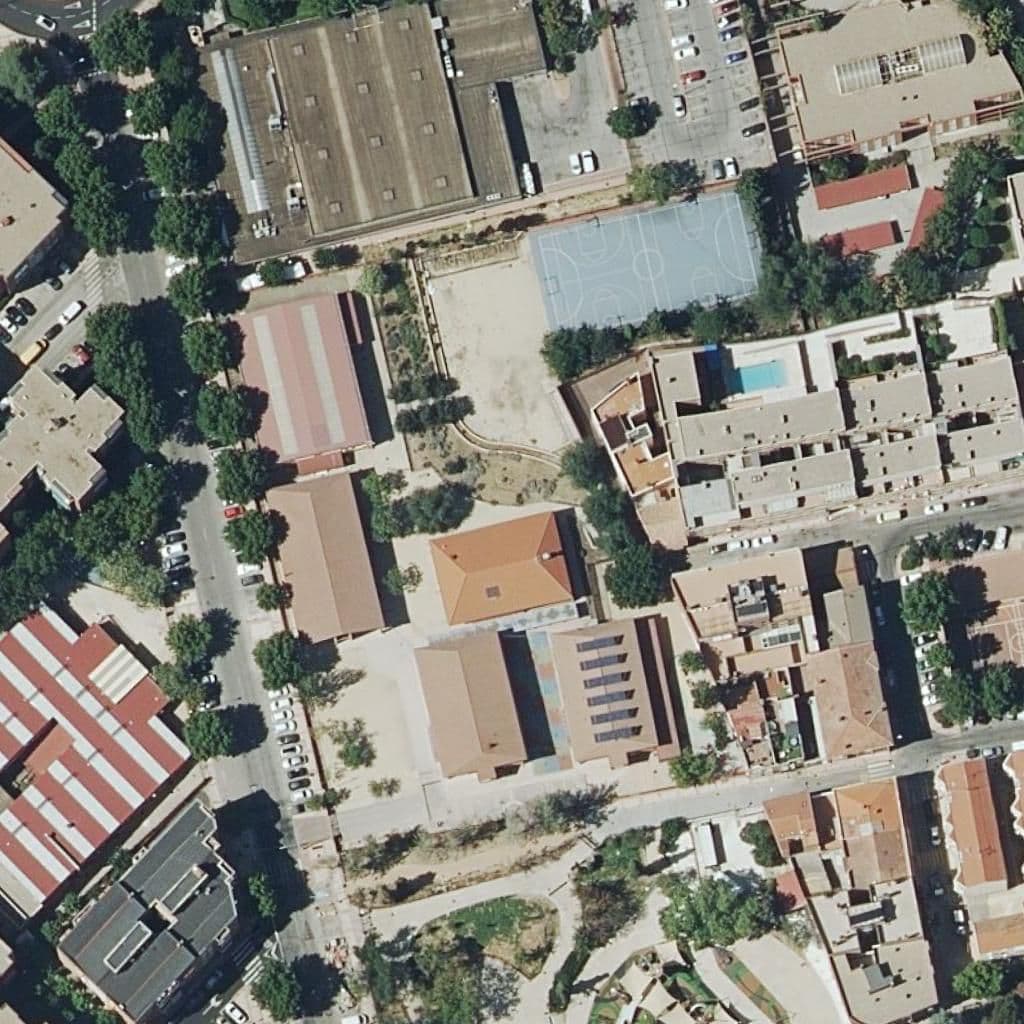 Вид згори на територію школи «Miraflores»