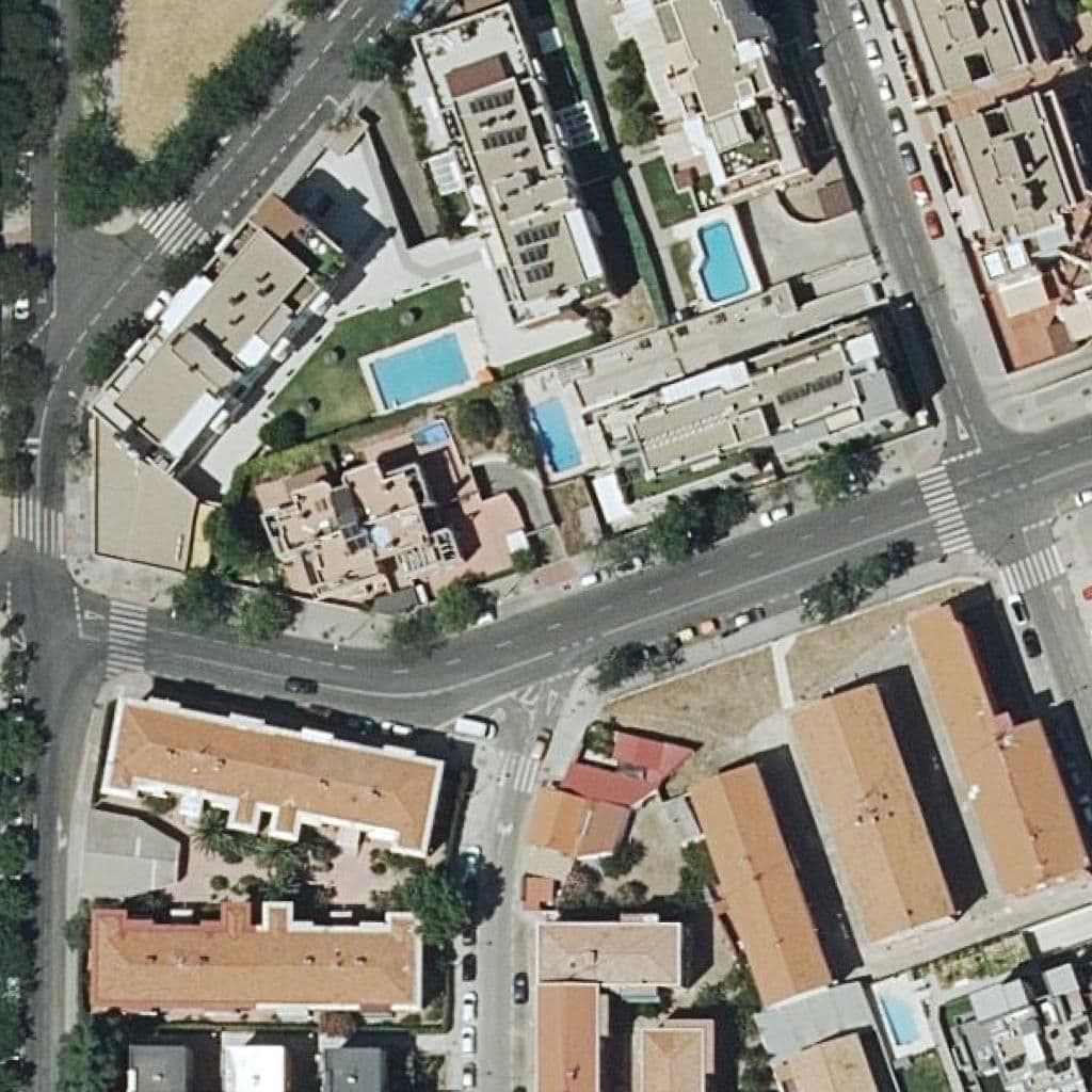 Aerial view of the grounds of Locomotora, La