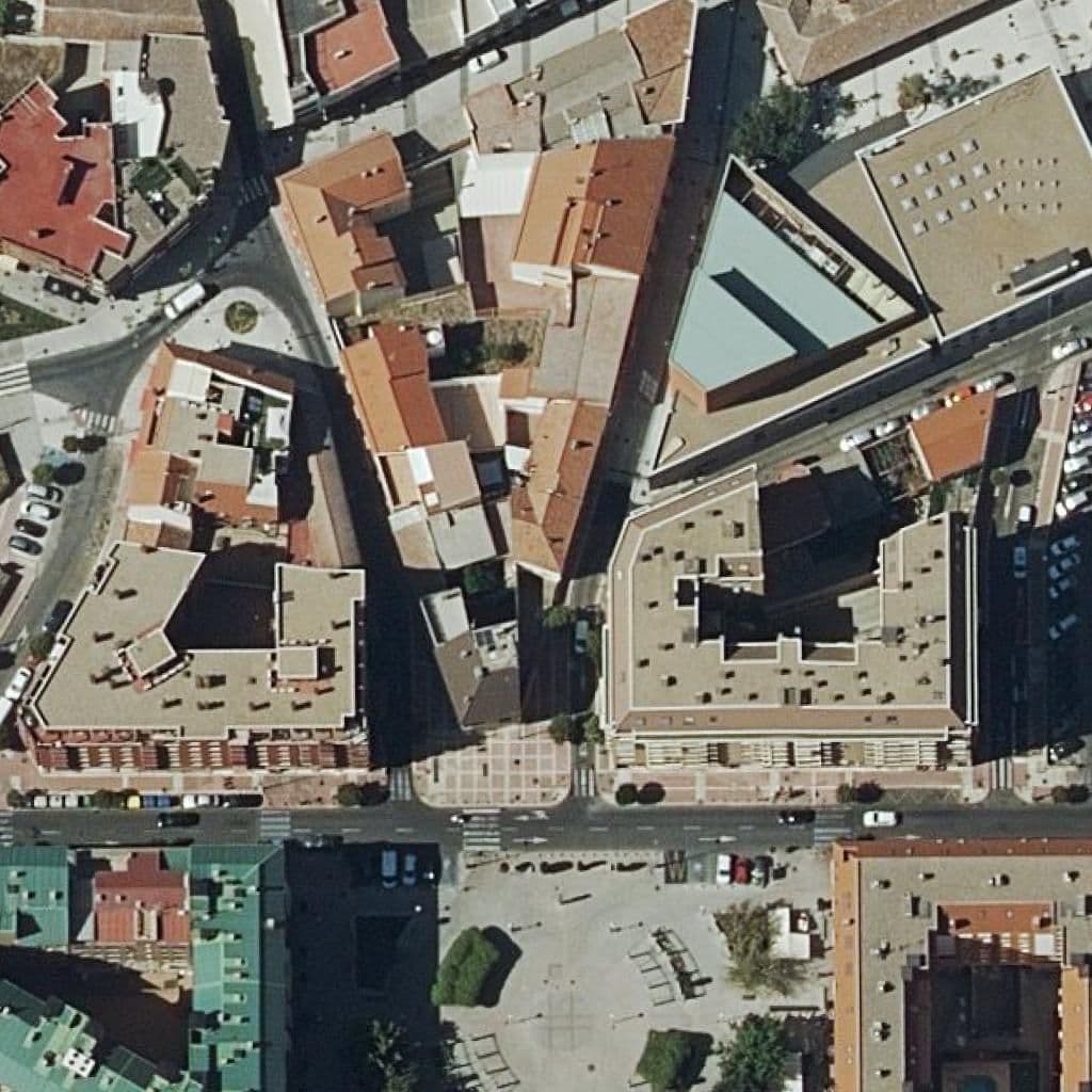 Вид згори на територію школи «Santa Teresita»