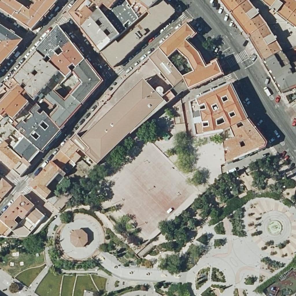 Вид згори на територію школи «Parque De Cataluña»