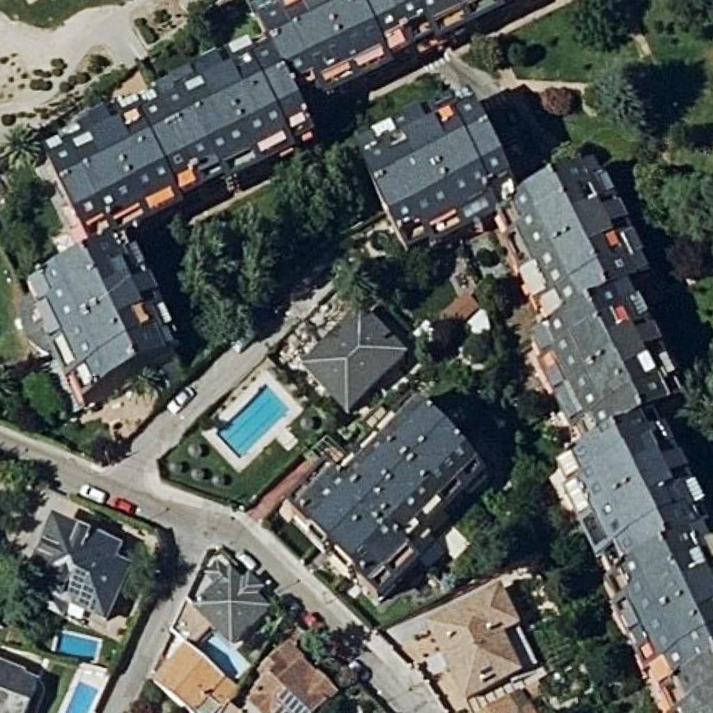 Aerial view of the grounds of Fabulas
