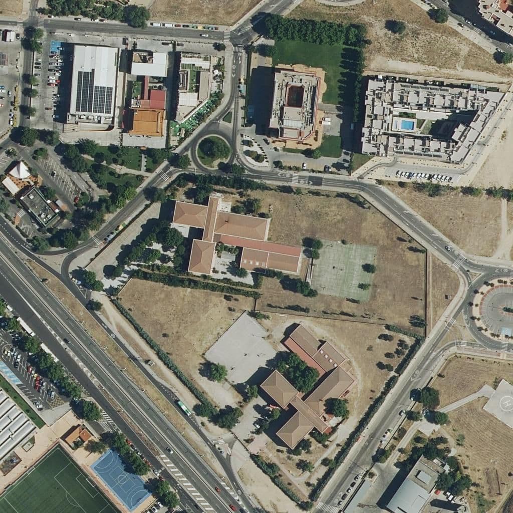 Aerial view of the grounds of Icaro