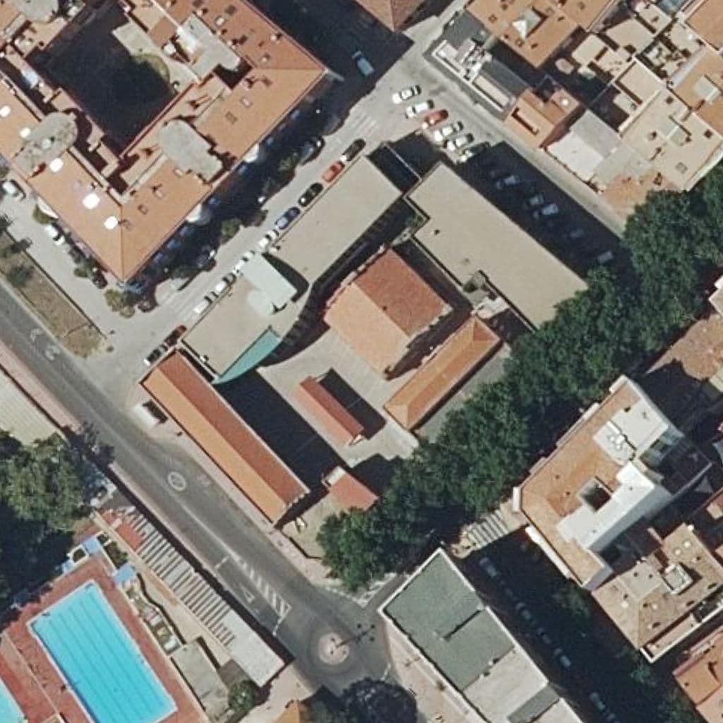 Вид сверху на территорию школы «E.o.i. De Alcala De Henares»